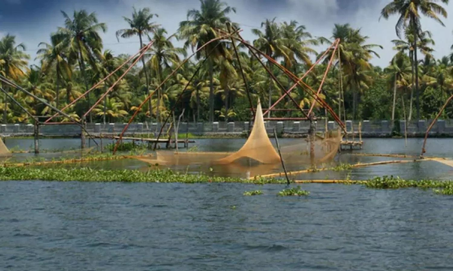 പൂർത്തിയാക്കാത്ത പാലവും കണ്ട്​ ചങ്ങാടത്തിൽ മന്ത്രിമാരെത്തി