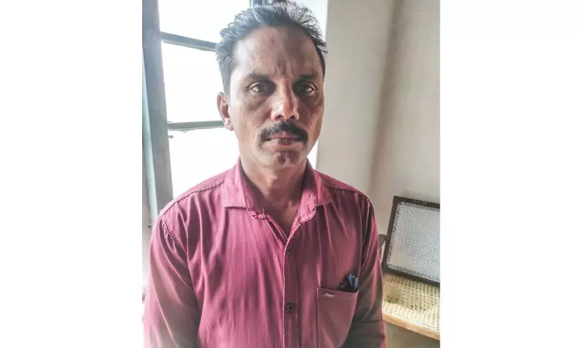 12 വയസ്സുകാരിയെ പീഡിപ്പിച്ച കേസില്‍ ആറ്​ വർഷം കഠിനതടവും പിഴയും