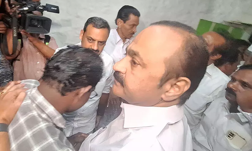 പ്രതിക്ക് ശിക്ഷ ലഭിക്കുംവരെ ആറു വയസുകാരിയുടെ കുടുംബത്തിനൊപ്പം, പുനരന്വേഷണ സാധ്യത പരിശോധിക്കുമെന്ന് വി.ഡി. സതീശൻ