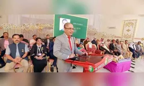 അ​ബ​ഹ അ​സീ​റി​ലെ അ​ൽ ജ​നൂ​ബ് ഇ​ന്റ​ർ​നാ​ഷ​ന​ൽ സ്കൂ​ളി​ൽ ന​ട​ന്ന ഹാ​റ്റ്സ് ഓ​ഫ് 2023 പ​രി​പാ​ടി ഇ​ന്ത്യ​ൻ കോ​ൺ​സു​ൽ ജ​ന​റ​ൽ മു​ഹ​മ്മ​ദ് ഷാ​ഹി​ദ് ആ​ലം ഉ​ദ്ഘാ​ട​നം ചെ​യ്യു​ന്നു.