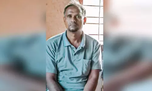 ഹാ​രി​സ് വീ​ട​ണ​ഞ്ഞു; ഉ​മ്മു​സ​ൽ​മ​ക്ക് ആ​ന​ന്ദ​ക്ക​ണ്ണീ​ർ