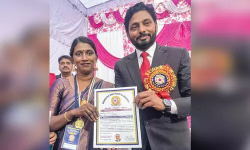 എം. ​വി​ജി​ല​ക്ക് ദ​ലി​ത് സാ​ഹി​ത്യ അ​ക്കാ​ദ​മി ദേ​ശീ​യ പു​ര​സ്കാ​രം