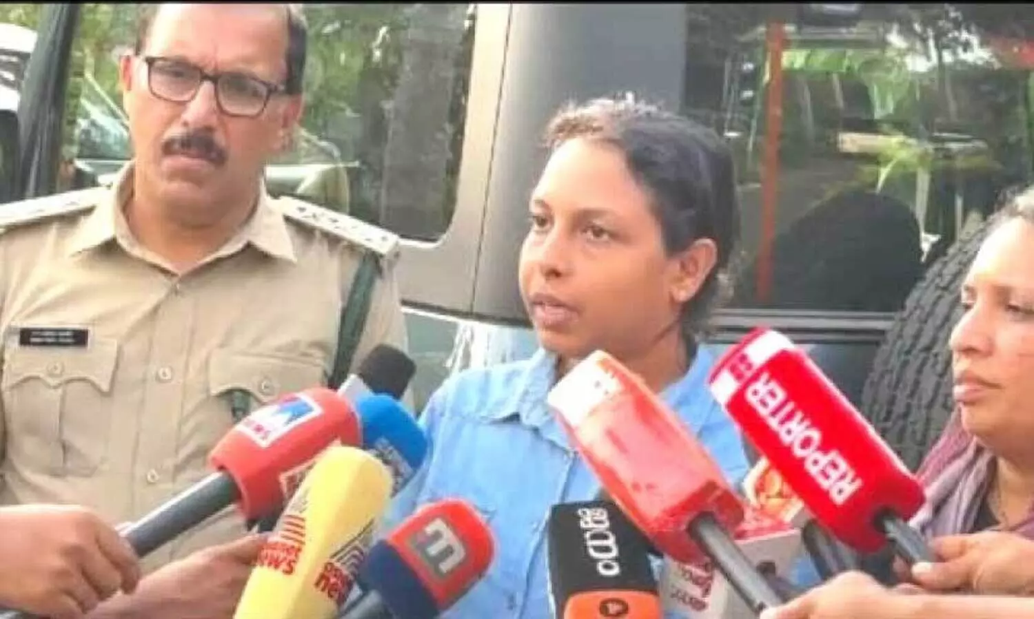 സി.​സി.​എ​ഫ് കെ.​എ​സ്. ദീ​പ മാ​ധ്യ​മ പ്ര​വ​ർ​ത്ത​ക​രോ​ട് സം​സാ​രി​ക്കു​ന്നു