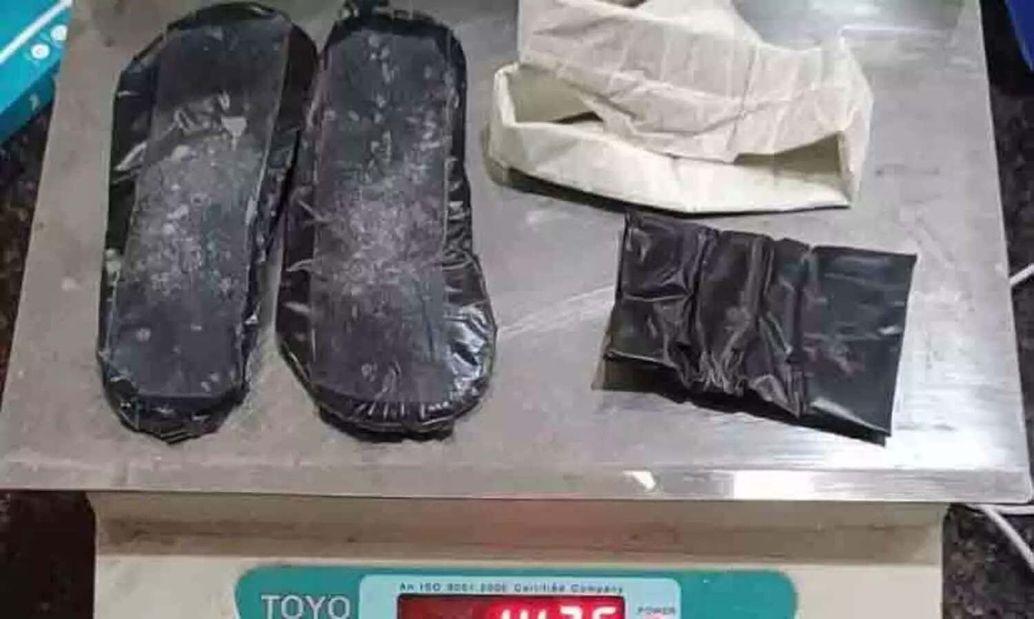 1.3 crore gold seized in Karipur