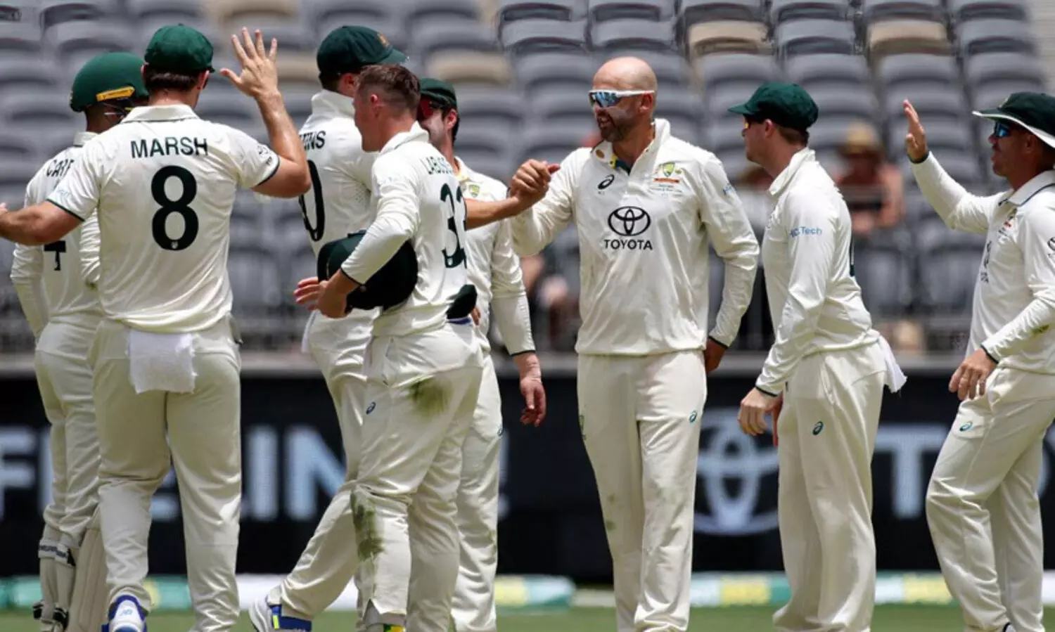 ഒന്നാം ടെസ്റ്റ്: ഓസീസിന് 300 റൺസ് ലീഡ്