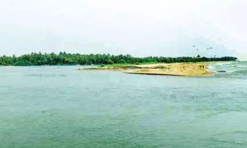 പു​തു​പൊ​ന്നാ​നി അ​ഴി​മു​ഖ​ത്തെ മ​ണ​ൽതി​ട്ട നീ​ക്ക​ൽ; വി​ശ​ദ പ​ഠ​നം വൈ​കു​ന്നു