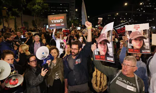 മൂന്ന് ബന്ദികളെ അബദ്ധത്തിൽ വെടിവെച്ച് കൊന്നതിന് പിന്നാലെ ഇസ്രായേലിൽ പ്രതിഷേധം ശക്തമാവുന്നു