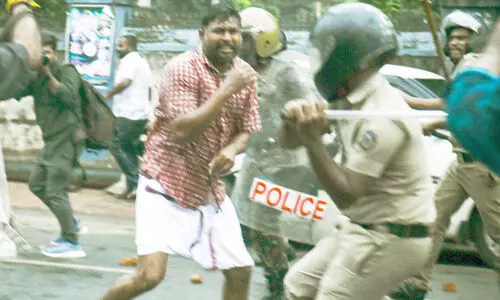 മുഖ്യമന്ത്രിയുടെ സുരക്ഷ ഉദ്യോഗസ്ഥന്‍റെ വീട്ടിലേക്ക്​ യൂത്ത്​ കോൺഗ്രസ്​ പ്രതിഷേധം, സംഘർഷം