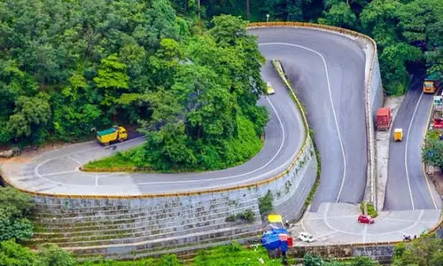 താമരശ്ശേരി, കുറ്റ്യാടി ചുരം റോഡുകളിൽ നിയന്ത്രണം