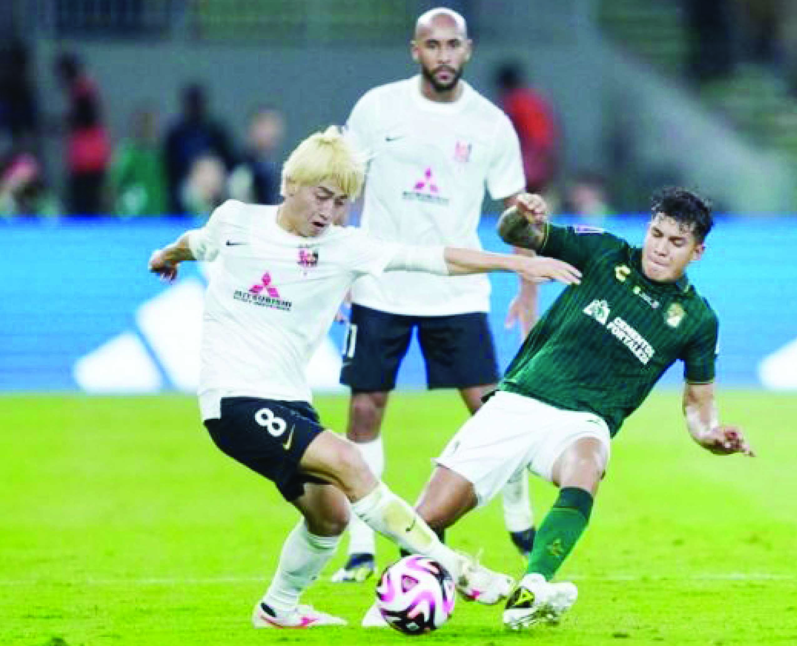 മെക്സിക്കൻ ലിയോൺ പുറത്ത്; ജാപ്പനീസ് ഉറുവ സെമി ഫൈനലിൽ മെക്സിക്കൻ ലിയോൺ പുറത്ത്; ജാപ്പനീസ് ഉറുവ സെമി ഫൈനലിൽ