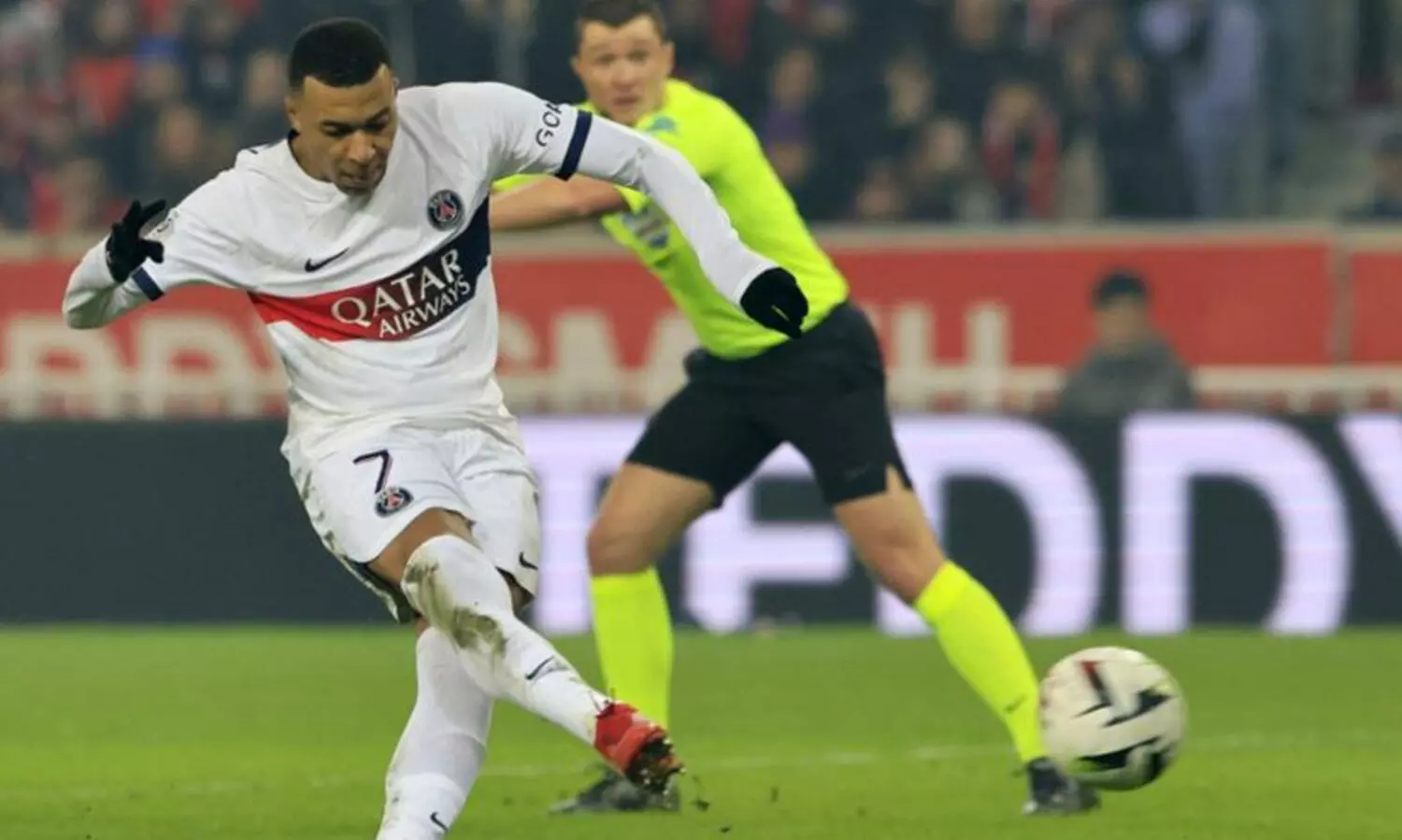 എംബാപ്പെയുടെ ഗോളും രക്ഷക്കെത്തിയില്ല; ഇഞ്ചുറി ടൈമിൽ പി.എസ്.ജിയെ തളച്ച് ലില്ലെ