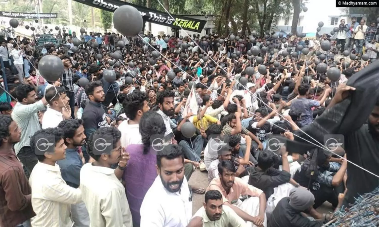 ഗവർണർക്കെതിരെ കാലിക്കറ്റ് സർവകലാശാലയിൽ വീണ്ടും എസ്.എഫ്.ഐ പ്രതിഷേധം, സംഘർഷം