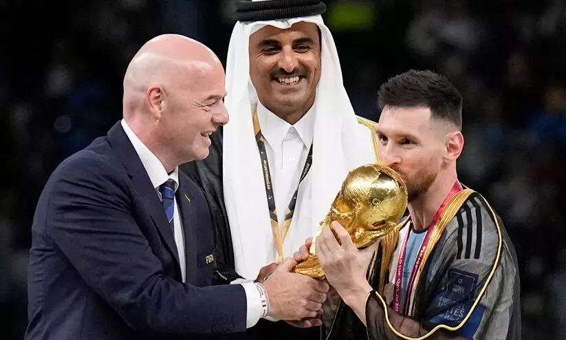 കിനാക്കപ്പലിപ്പോഴും തീരമണഞ്ഞിട്ടില്ല... കിനാക്കപ്പലിപ്പോഴും തീരമണഞ്ഞിട്ടില്ല...