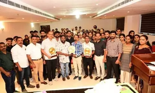 കേരള അസോസിയേഷൻ ഫോർ ഫിസിയോ തെറപ്പിസ്റ്റ്സ് കോഓഡിനേഷൻ ജില്ല സമ്മേളനത്തിൽ ഫിസിയോതെറപ്പി മേഖലയിൽ കൂടുതൽ വർഷം സേവനംചെയ്തവരെ ആദരിക്കുന്നു കേരള അസോസിയേഷൻ ഫോർ ഫിസിയോ തെറപ്പിസ്റ്റ്സ് കോഓഡിനേഷൻ ജില്ല സമ്മേളനത്തിൽ ഫിസിയോതെറപ്പി മേഖലയിൽ കൂടുതൽ വർഷം സേവനംചെയ്തവരെ ആദരിക്കുന്നു