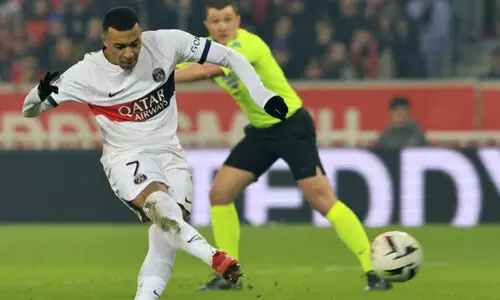 എംബാപ്പെയുടെ ഗോളും രക്ഷക്കെത്തിയില്ല; ഇഞ്ചുറി ടൈമിൽ പി.എസ്.ജിയെ തളച്ച് ലില്ലെ