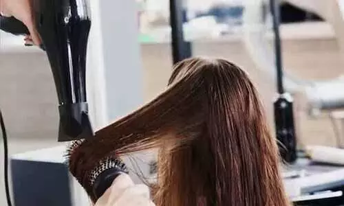 ഹോട്ടലിൽ ഹെയർ ഡ്രയർ ഉപയോഗിച്ചു; 78,000 രൂപയുടെ ബില്ല് വന്നപ്പോൾ ഞെട്ടി യുവതി