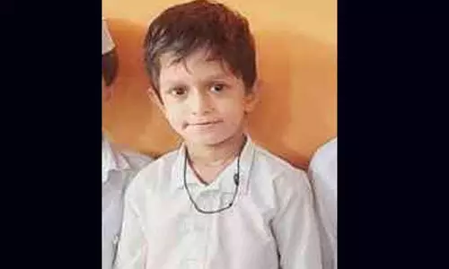 മാതാവിന്റെ കൺമുന്നിൽ ടിപ്പറിടിച്ച് അഞ്ചു വയസ്സുകാരന് ദാരുണാന്ത്യം