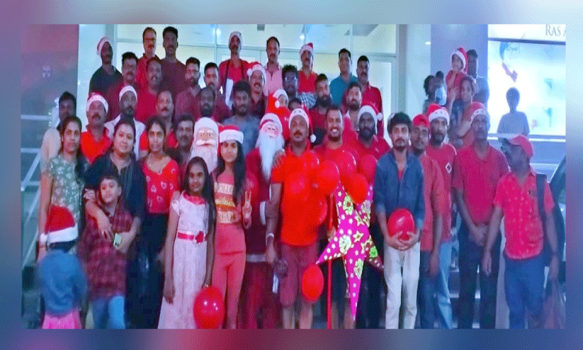 ക്രി​സ്മ​സ് ക​രോ​ള്‍ ഭ​വ​നസ​ന്ദ​ര്‍ശ​നം