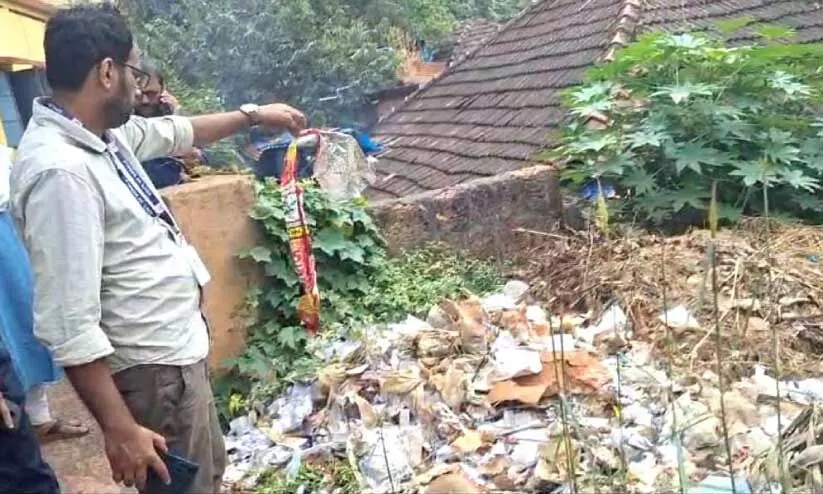 കൂടാളി ഹയർ സെക്കൻഡറി സ്കൂളിൽ ജില്ല എൻഫോഴ്സ്മെന്റ് സ്ക്വാഡ് നടത്തിയ പരിശോധന കൂടാളി ഹയർ സെക്കൻഡറി സ്കൂളിൽ ജില്ല എൻഫോഴ്സ്മെന്റ് സ്ക്വാഡ് നടത്തിയ പരിശോധന