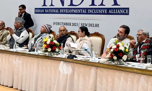 മല്ലികാർജുൻ ഖാർഗെ ഇൻഡ്യ മുന്നണിയുടെ പ്രധാനമന്ത്രി സ്ഥാനാർഥി? നിർദേശിച്ച് മമത