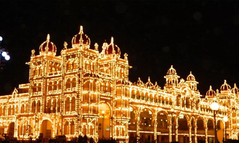 മൈ​സൂ​ർ പാ​ല​സി​ലെ ലൈ​റ്റ് ആ​ൻ​ഡ് സൗ​ണ്ട് ഷോ ​നി​ർ​ത്തി​വെ​ച്ചു