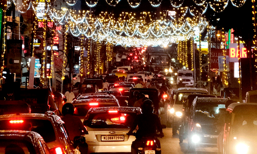 ഡി​സം​ബ​ർ പ്ര​തീ​ക്ഷ​യി​ൽ  വ്യാ​പാ​രി​ക​ൾ