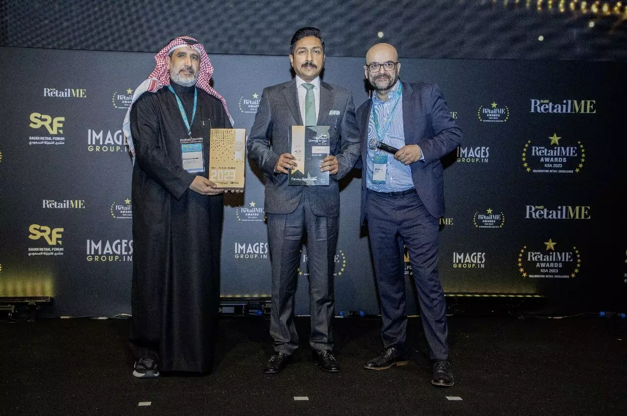 സൗദി റീട്ടെയിൽ ഫോറത്തിന്റെ ഇരട്ട പുരസ്കാരം ലുലുവിന് സൗദി റീട്ടെയിൽ ഫോറത്തിന്റെ ഇരട്ട പുരസ്കാരം ലുലുവിന്