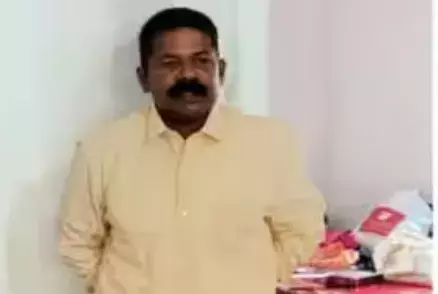 ജയിലിൽ രചിച്ച പുസ്തകത്തിന്റെ പ്രകാശനം: റിപ്പർ ജയാനന്ദന് രണ്ടുദിവസം പരോൾ നൽകി കോടതി ജയിലിൽ രചിച്ച പുസ്തകത്തിന്റെ പ്രകാശനം: റിപ്പർ ജയാനന്ദന് രണ്ടുദിവസം പരോൾ നൽകി കോടതി