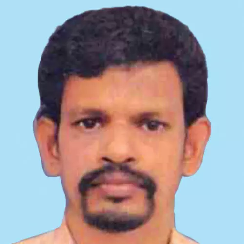 മ​ര​ത്തി​ൽ​നി​ന്ന് വീ​ണ് പ​രി​ക്കേ​റ്റ​യാ​ൾ മ​രി​ച്ചു