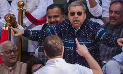 രാജ്യസഭ ചെയർമാനെ അനുകരിച്ച് കല്യാൺ ബാനർജി; വിവാദം