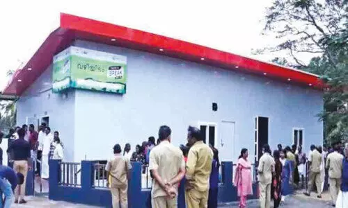 ടേ​ക് എ ​ബ്രേ​ക്ക് കെ​ട്ടി​ട നി​ർ​മാ​ണ​ത്തി​ൽ വ​ൻ അ​ഴി​മ​തി​യെ​ന്ന്