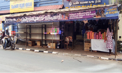 റോഡ് സുരക്ഷ പൊലീസിന് ബാധകമല്ലേ സർ?