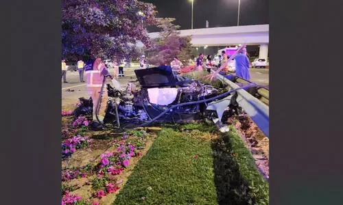 ദുബൈയിൽ സ്​പോർട്​സ്​ കാർ പാലത്തിൽ നിന്ന് വീണ്​​ രണ്ട്​ മരണം