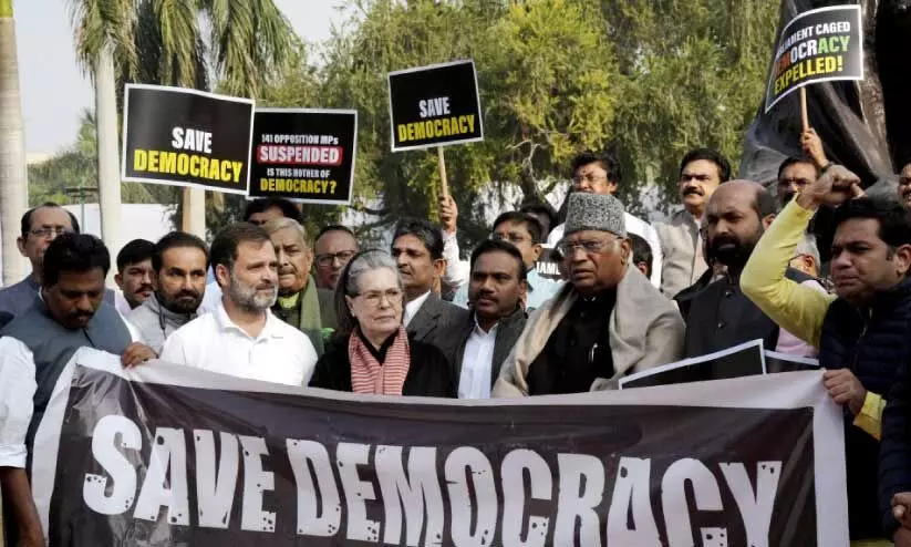 പ്ര​തി​പ​ക്ഷ​ത്തെ പു​റ​ത്തി​രു​ത്തി ക്രി​മി​ന​ൽ നി​യ​മ​വ്യ​വ​സ്ഥ പൊ​ളി​ച്ചെ​ഴു​തി