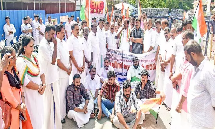 നവകേരള യാത്ര അക്രമയാത്രയായി -പ്രഫ. സതീഷ് കൊച്ചുപറമ്പില്‍