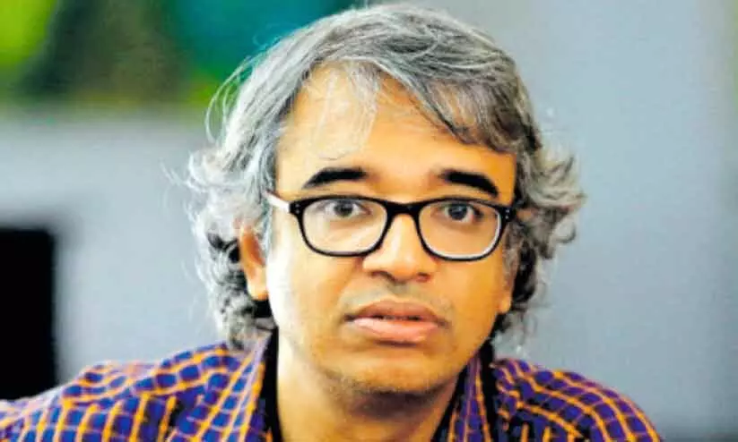 അനക്കങ്ങൾ അനേകങ്ങൾ അനക്കങ്ങൾ അനേകങ്ങൾ