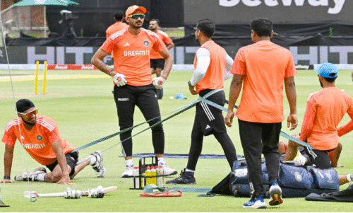 ഇന്ത്യൻ താരങ്ങൾ പരിശീലനത്തിൽ