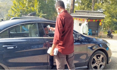 കോവിഡ് രോഗികളുടെ വർധന; അതിർത്തിയിൽ പനി പരിശോധനയുമായി കർണാടക