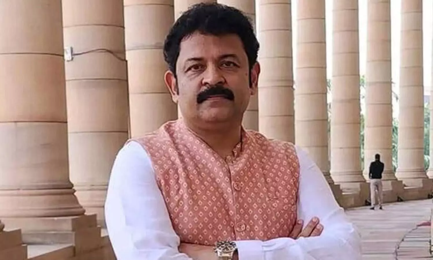 SC and St Commission  Register Case Aganist krishna kumars casteist  controversy