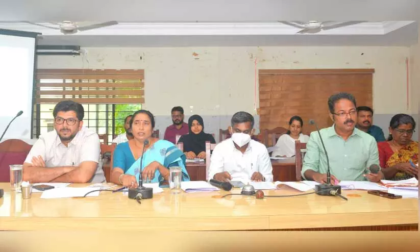 ജി​ല്ല ആ​സൂ​ത്ര​ണ സ​മി​തി യോ​ഗം