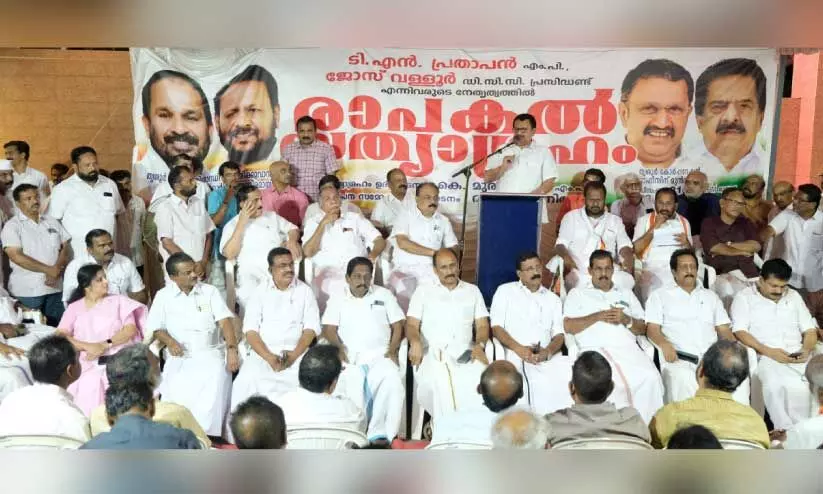 പൂരം: തറവാടകയിൽ ദേവസ്വം ബോർഡ് തറക്കളി കളിക്കരുത് -കെ. മുരളീധരൻ പൂരം: തറവാടകയിൽ ദേവസ്വം ബോർഡ് തറക്കളി കളിക്കരുത് -കെ. മുരളീധരൻ