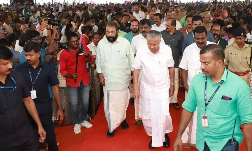 കേന്ദ്രവിഹിതത്തില് 1,07,500 കോടിയില് പരം രൂപയുടെ കുറവുണ്ടായെന്ന് മുഖ്യമന്ത്രി കേന്ദ്രവിഹിതത്തില് 1,07,500 കോടിയില് പരം രൂപയുടെ കുറവുണ്ടായെന്ന് മുഖ്യമന്ത്രി