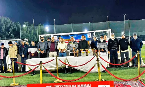 തെ​ക്കേ​പ്പുറം ദ​മ്മാം ഫു​ട്ബാ​ൾ ടൂ​ർ​ണ​മെൻറി​ന്​ തു​ട​ക്കം