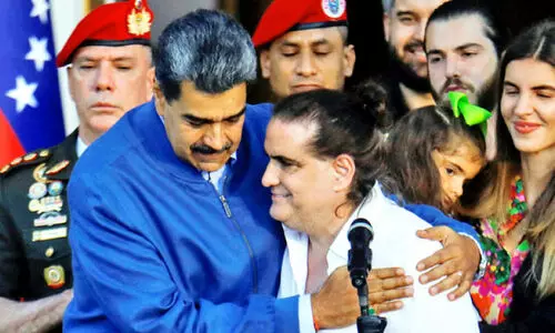 വീ​ണ്ടും ഖ​ത്ത​റി​ന്റെ ന​യ​ത​ന്ത്ര വി​ജ​യം; അ​മേ​രി​ക്ക, വെ​നി​സ്വേ​ല ത​ട​വു​കാ​രു​ടെ മോ​ച​നം സാ​ധ്യ​മാ​ക്കി