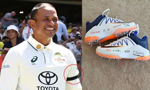 കറുത്ത ആംബാൻഡ് ധരിച്ചത് വ്യക്തിപരമായ വിയോഗത്തിന്, അതിന് ഫലസ്തീനുമായി ബന്ധമില്ലെന്ന് ഉസ്മാൻ ഖ്വാജ