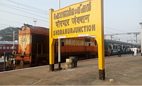 ഷൊർണൂർ ജങ്ഷൻ ഒഴിവാക്കി ശബരി എക്സ്പ്രസ്; മംഗളൂരു -കച്ചേഗുഡ ട്രെയിൻ പ്രതിദിനമാക്കണമെന്നാവശ്യം