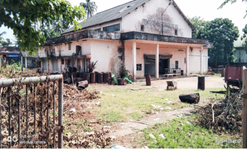 മൂ​വാ​റ്റു​പു​ഴ കമ്യൂണിറ്റി ഹാൾ പ്രഖ്യാപനത്തിൽ ഒതുങ്ങി