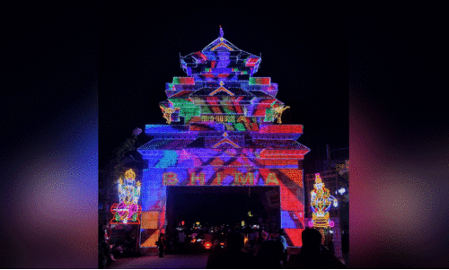 തിരക്കിലമർന്ന്​ മുല്ലയ്ക്കൽ; രാത്രികാഴ്ചകൾക്ക് പൊലിമയേറെ