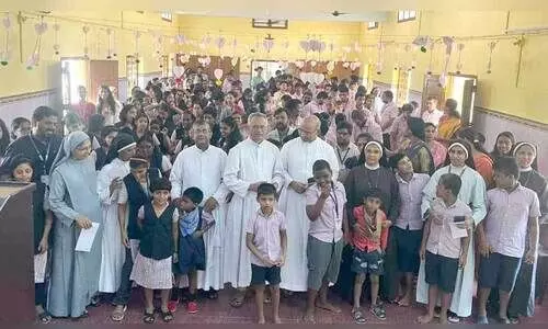 ക്രൈ​സ്റ്റ് ഇ​നീ​ഷ്യേ​റ്റീ​വ് ഫോ​ർ ഡി​ഫ​റ​ന്റ്ലി ഏ​ബി​ൾ​ഡ് പ​ദ്ധ​തി കോ​ള​ജ് മാ​നേ​ജ​ർ ഫാ. ​ജോ​യ് പീ​ണി​ക്ക​പ​റ​മ്പി​ൽ ഉ​ദ്ഘാ​ട​നം ചെ​യ്യു​ന്നു