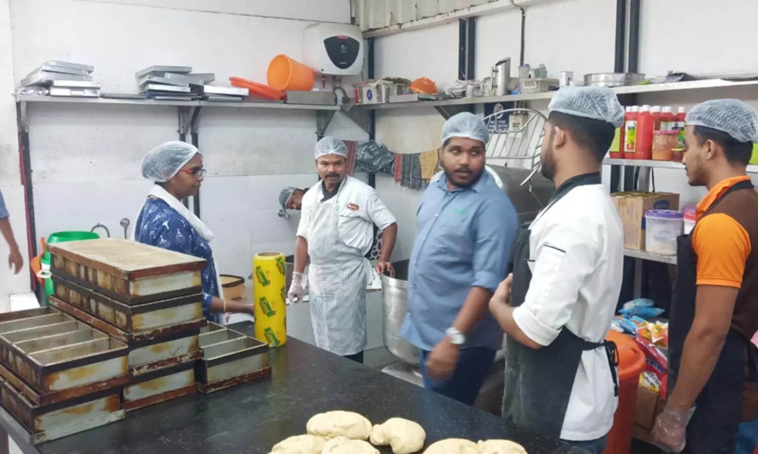 മാനദണ്ഡങ്ങള്‍ പാലിക്കാത്ത 52 സ്ഥാപനങ്ങളുടെ പ്രവര്‍ത്തനം നിര്‍ത്തിവെയ്പിച്ചു